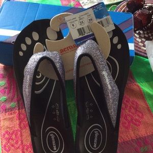 Areosoft flip flops